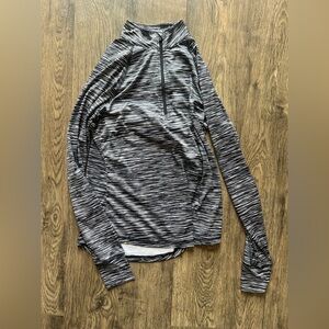 Exertek Monochrome Striped Long Sleeve Top - Size Medium